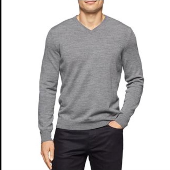 gray v neck sweater
